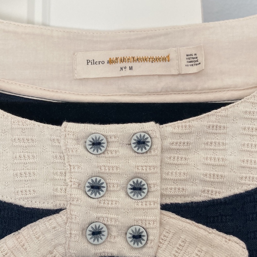 Anthropologie top Pilcro navy and off white 3/4 sleeve very retro inspired NWOT - Picture 4 of 8